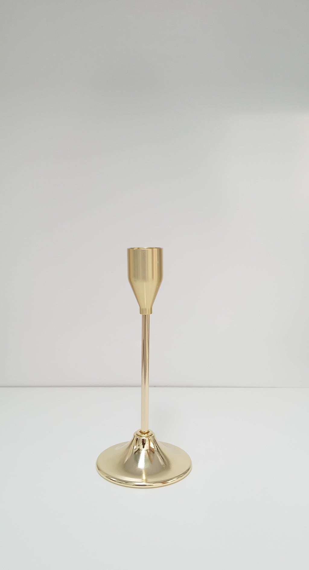 Gold Candle Holders(Set of 2)